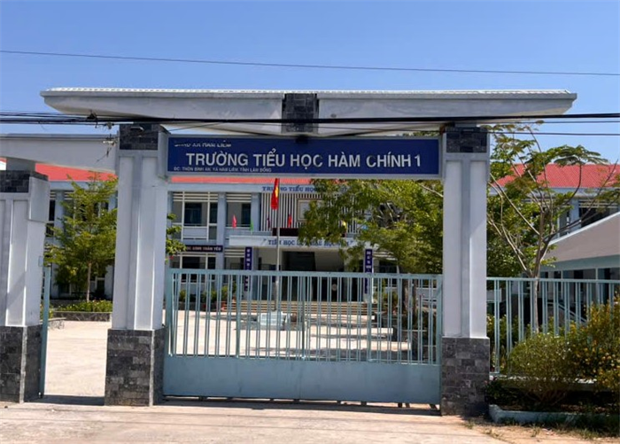 Tính Thành bàn giao khai trương Website Trường Tiểu học Hàm Chính 1